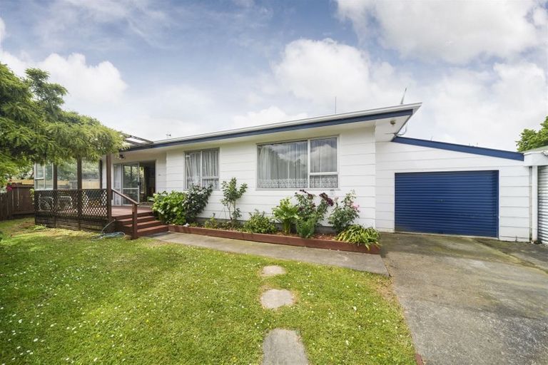 Photo of property in 5 Hillcrest Drive, Kelvin Grove, Palmerston North, 4414