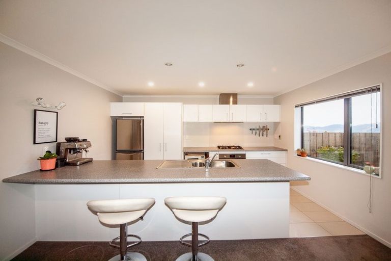 Photo of property in 227 Mark Avenue, Grenada Village, Wellington, 6037