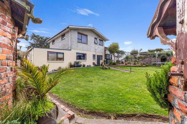 Photo of property in 17 Bridger Place, Eltham, 4322