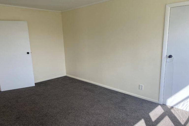 Photo of property in 11 Goldsmith Crescent, Levin, 5510