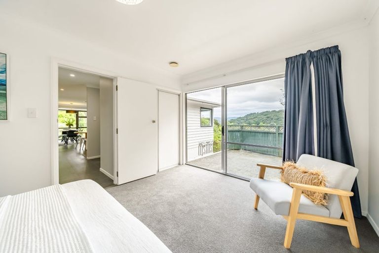 Photo of property in 5 Winchester Avenue, Pinehaven, Upper Hutt, 5019