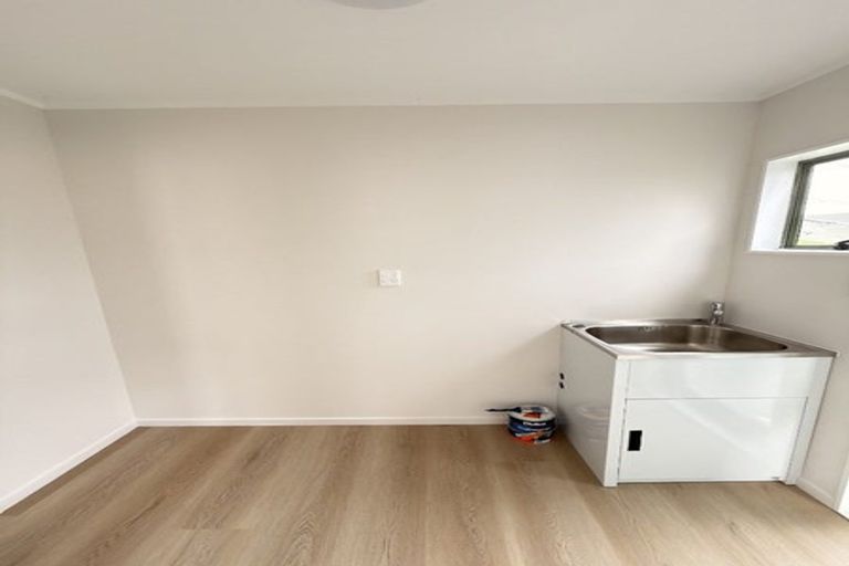 Photo of property in 2/11 Henwood Road, Mangere East, Auckland, 2024