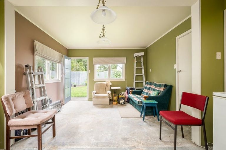 Photo of property in 65 Martin Avenue, Beckenham, Christchurch, 8023