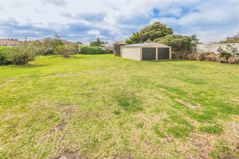 Photo of property in 24 Swiss Avenue, Gonville, Whanganui, 4501