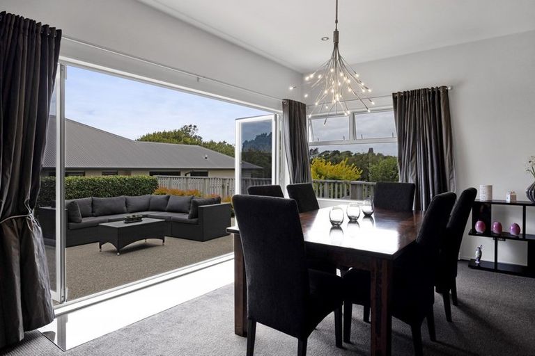 Photo of property in 188 Heta Road, Highlands Park, New Plymouth, 4312