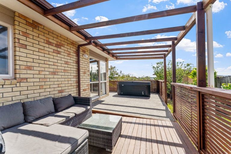 Photo of property in 2 Totara Views Drive, Red Beach, 0932