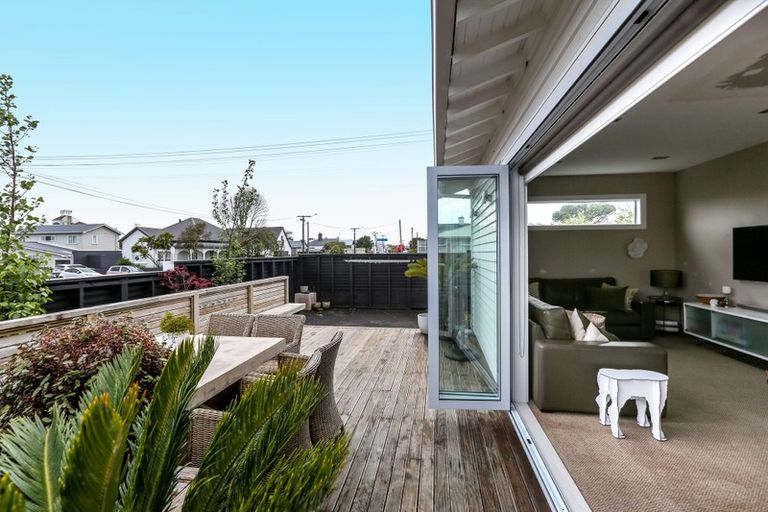 Photo of property in 70 Lemon Street, New Plymouth, 4310