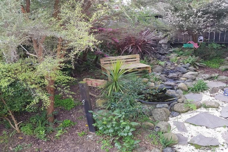 Photo of property in 2/18 Ocean View Road, Hatfields Beach, Orewa, 0931