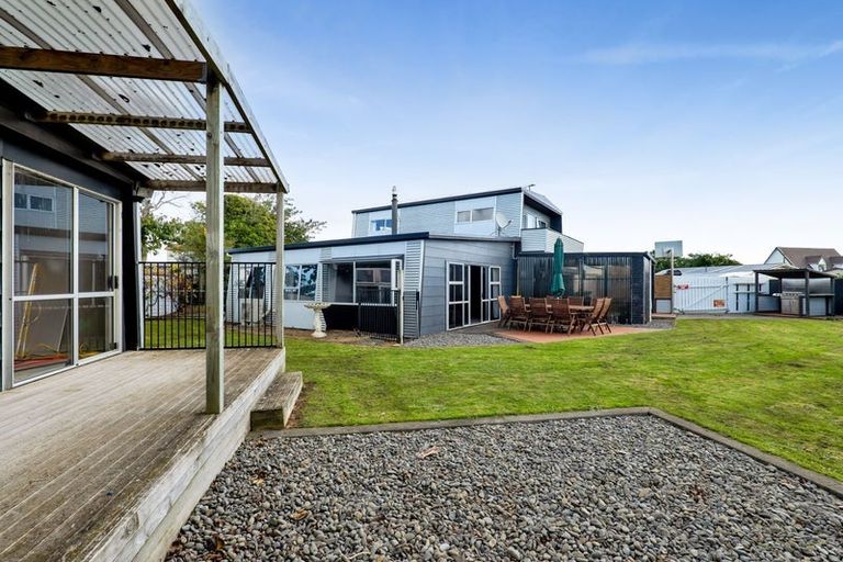 Photo of property in 52 Murray Avenue, Hawera, 4610