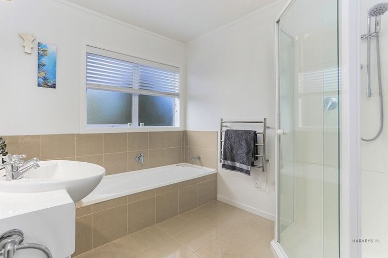 Photo of property in 301b Glengarry Road, Glen Eden, Auckland, 0602