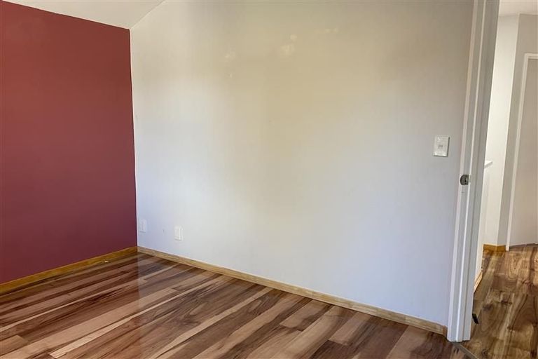 Photo of property in 1/23 Fields Parade, Oteha, Auckland, 0632