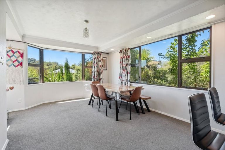 Photo of property in 16 Kinmont Crescent, Kinmont Park, Mosgiel, 9024