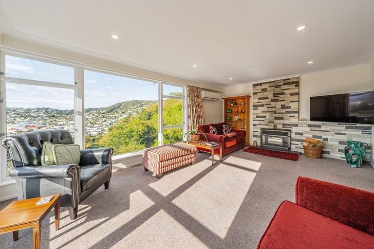 Photo of property in 67 Chamberlain Road, Karori, Wellington, 6012