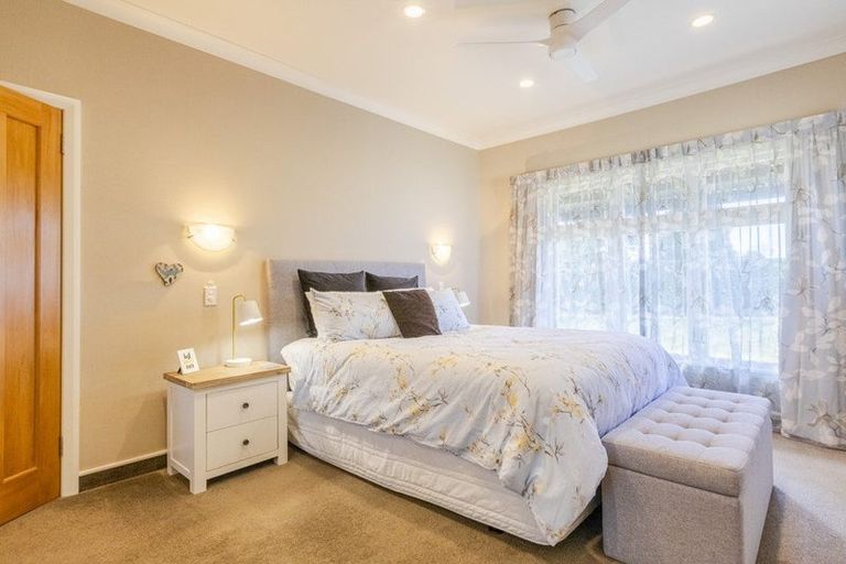 Photo of property in 24 Auckland Road, Greenmeadows, Napier, 4112