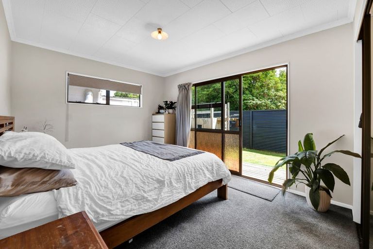 Photo of property in 28 Kowhai Street, Inglewood, 4330