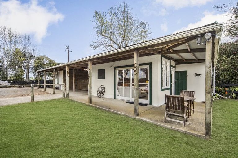 Photo of property in 238 Irwin Road, Kingseat, Pukekohe, 2679