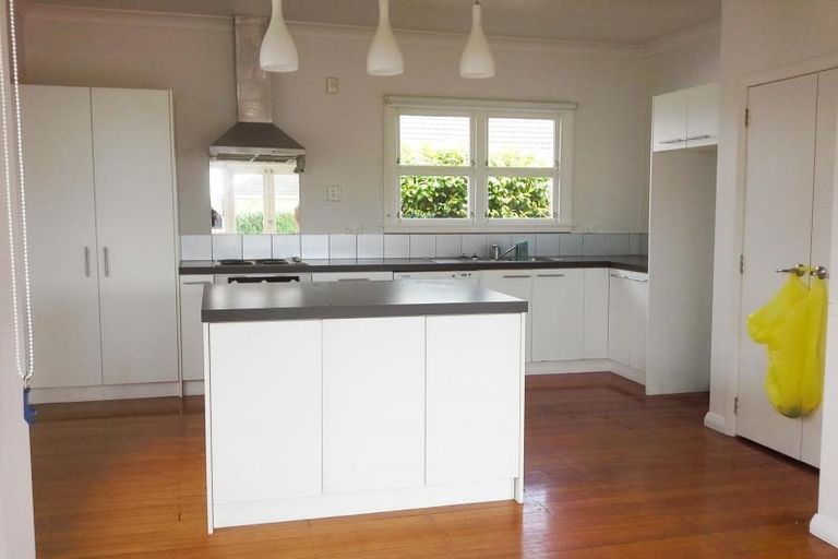 Photo of property in 2 Wilton Street, Westown, New Plymouth, 4310