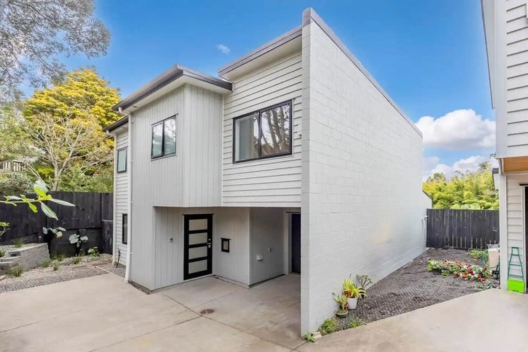 Photo of property in 37d Matipo Road, Mairangi Bay, Auckland, 0630