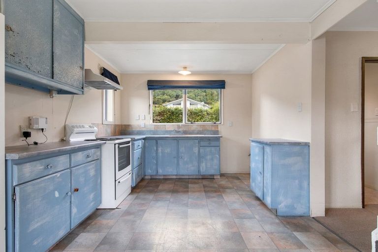 Photo of property in 125 Waikawa Road, Picton, 7220