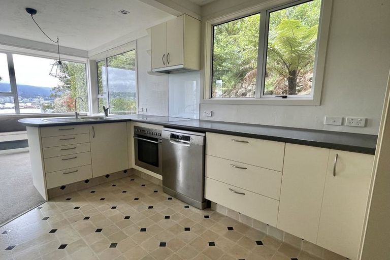 Photo of property in 1 Glengyle Street, Vauxhall, Dunedin, 9013