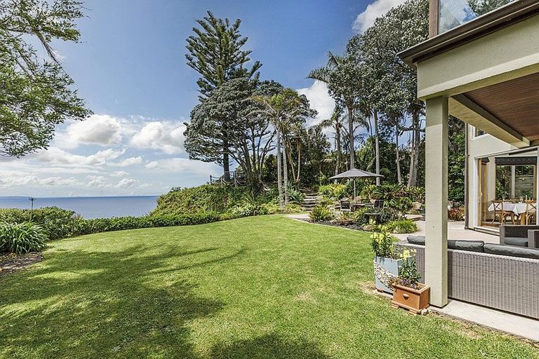Photo of property in 24 Cliff Road, Torbay, Auckland, 0630