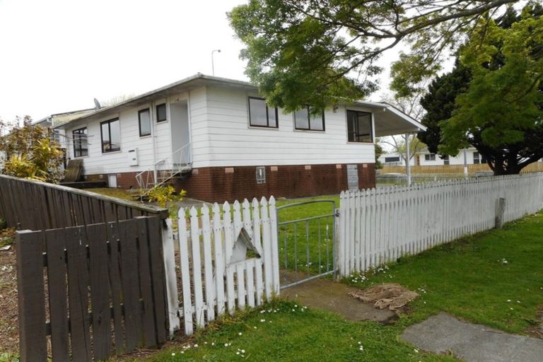 Photo of property in 1/60 Diorella Drive, Clover Park, Auckland, 2019