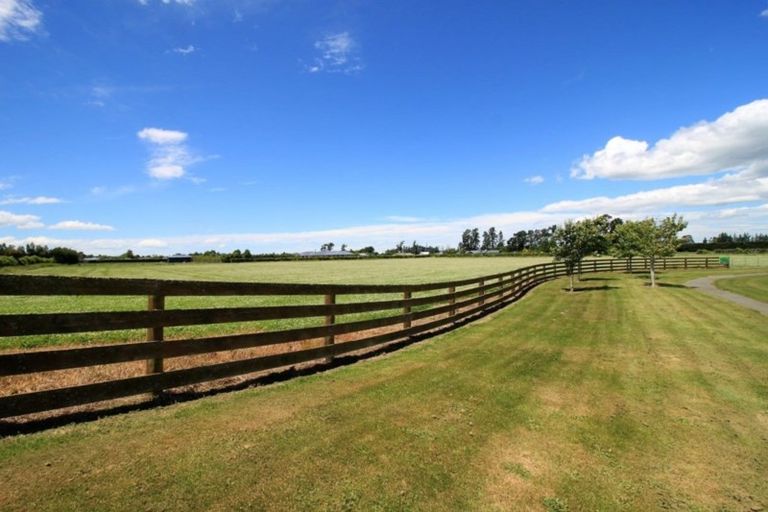 Photo of property in 17 Mulholland Drive, Darfield, 7571