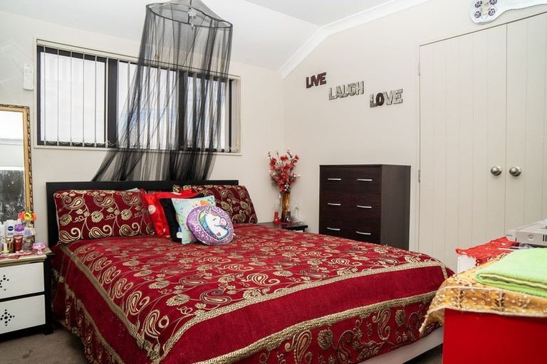 Photo of property in 70a Wallace Road, Papatoetoe, Auckland, 2025