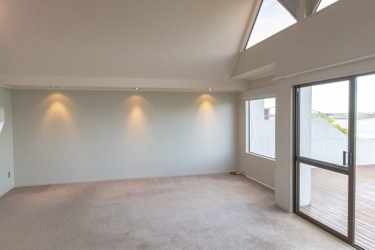 Photo of property in 230c Devonport Road, Tauranga, 3110