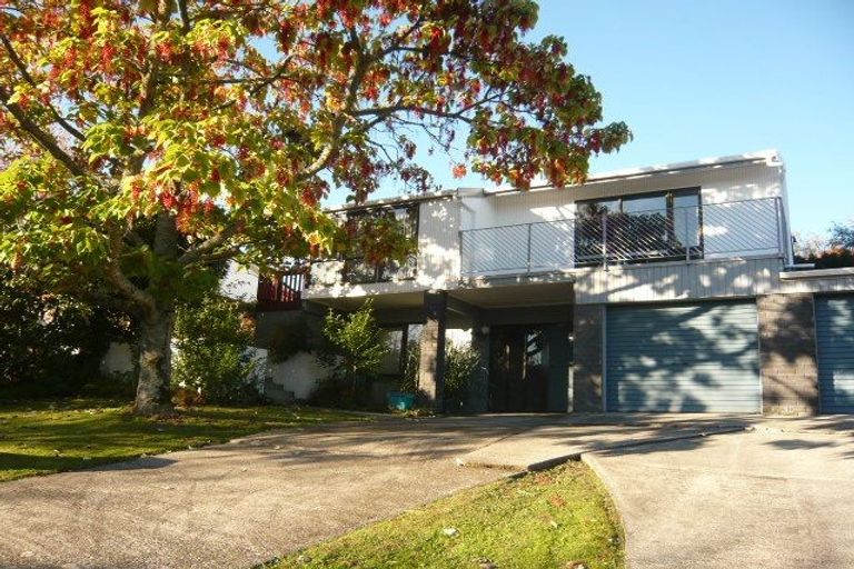 Photo of property in 4 Portree Place, Queenwood, Hamilton, 3210