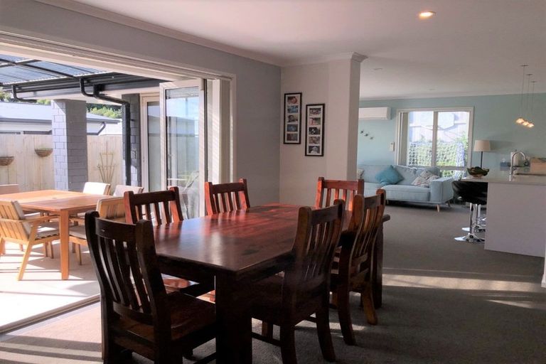 Photo of property in 31 Rochfort Crescent, Pyes Pa, Tauranga, 3112