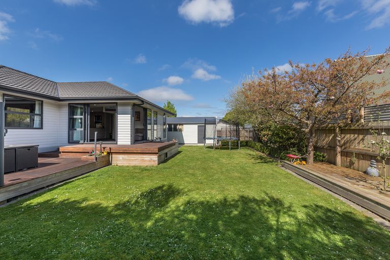 Photo of property in 68 Orrick Crescent, Avondale, Christchurch, 8061