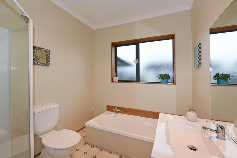 Photo of property in 54 Athlone Crescent, Avalon, Lower Hutt, 5011