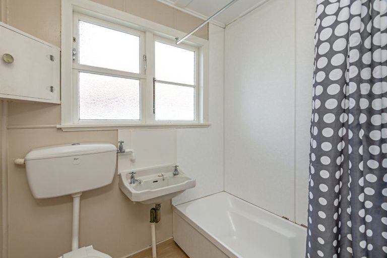 Photo of property in 33 Rangiora Avenue, Roslyn, Palmerston North, 4414