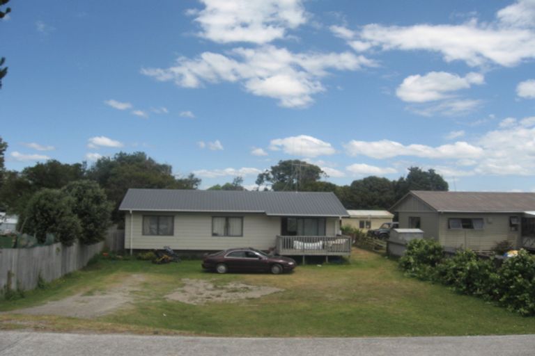 Photo of property in 114 Pukehina Parade, Pukehina, Te Puke, 3189
