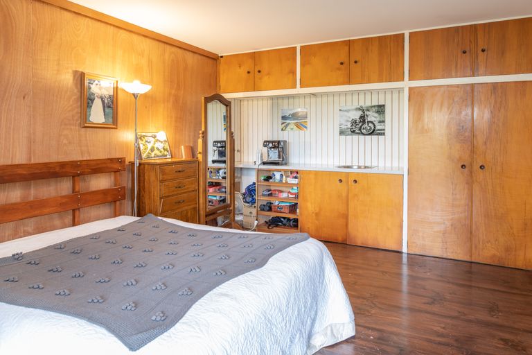 Photo of property in 125 Port Hills Road, Heathcote Valley, Christchurch, 8022