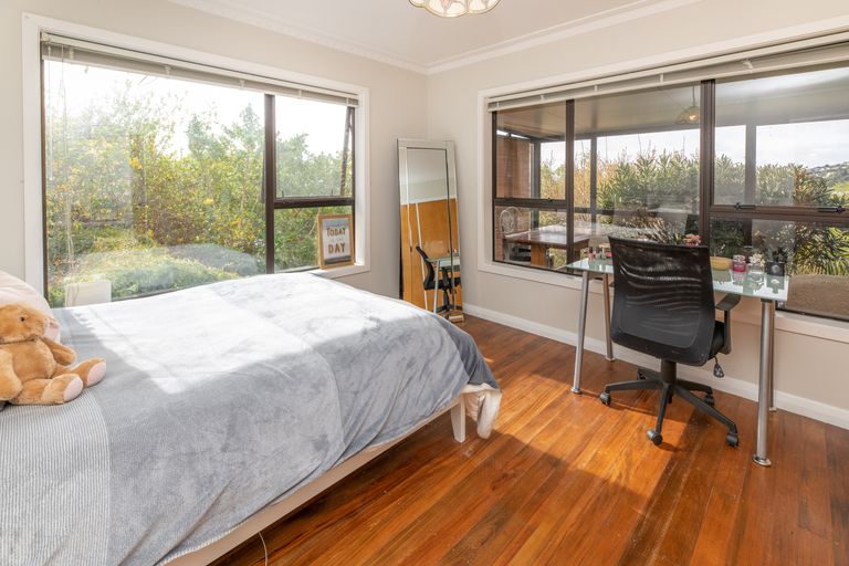 Photo of property in 125 Port Hills Road, Heathcote Valley, Christchurch, 8022