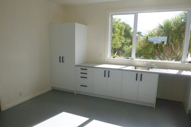 Photo of property in 29 Freeling Street, Island Bay, Wellington, 6023