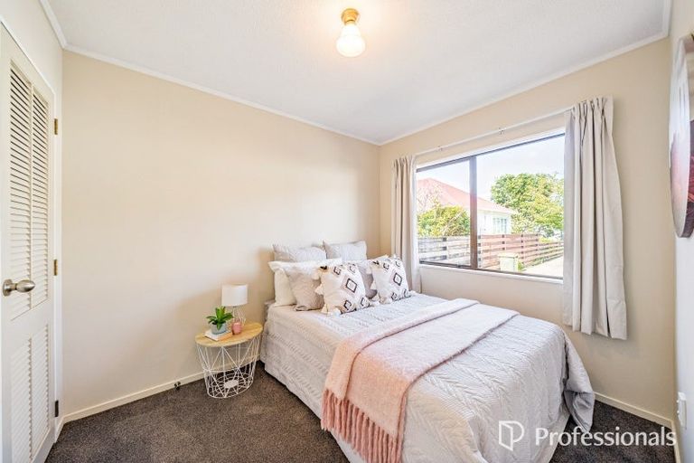 Photo of property in 98a Reynolds Street, Taita, Lower Hutt, 5011