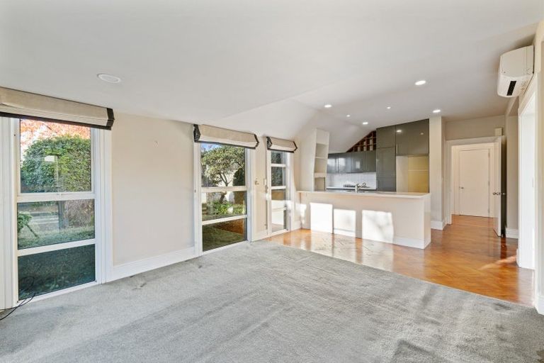 Photo of property in 17 Allister Avenue, Merivale, Christchurch, 8014