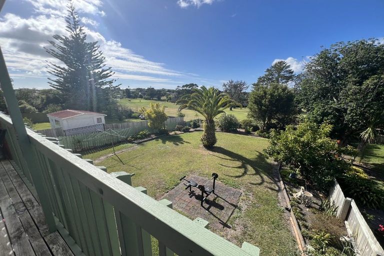 Photo of property in 1361b Whangaparaoa Road, Army Bay, Whangaparaoa, 0930