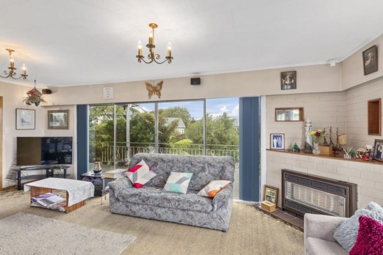 Photo of property in 10 Bedford Grove, Kelson, Lower Hutt, 5010