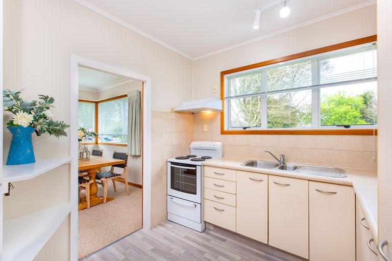 Photo of property in 37 Haultain Street, Fairfield, Hamilton, 3214