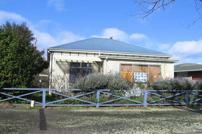 Photo of property in 12 Florence Avenue, Palmerston North, 4414