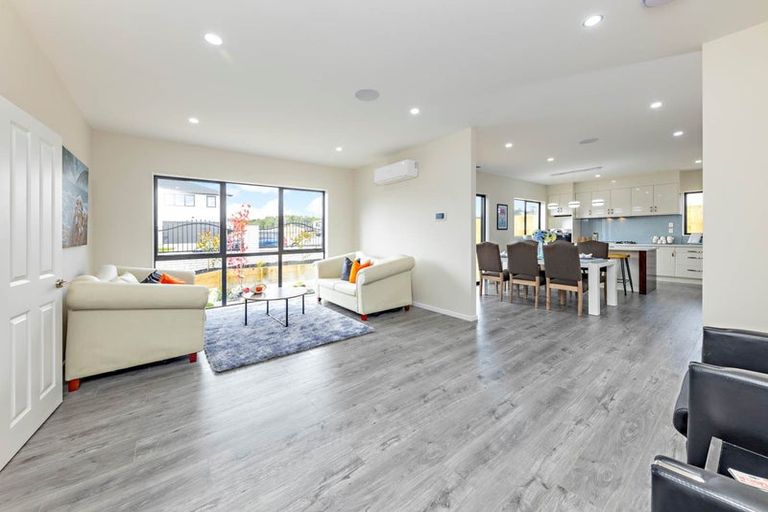 Photo of property in 50 Castlebane Drive, Flat Bush, Auckland, 2019