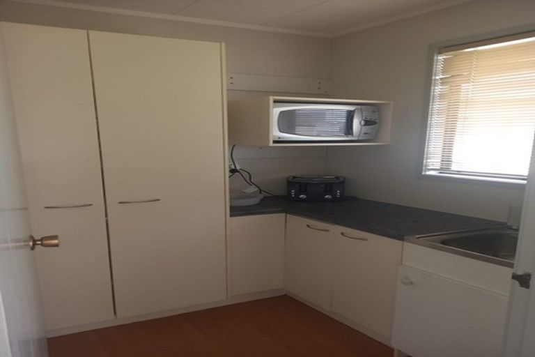 Photo of property in 19 Cairngorm Place, Highland Park, Auckland, 2010