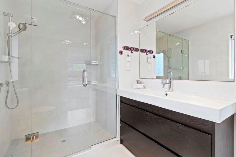 Photo of property in 22a Morton Avenue, Forrest Hill, Auckland, 0620