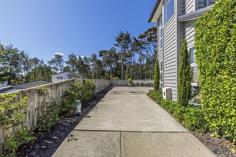 Photo of property in 15c Verran Road, Birkenhead, Auckland, 0626