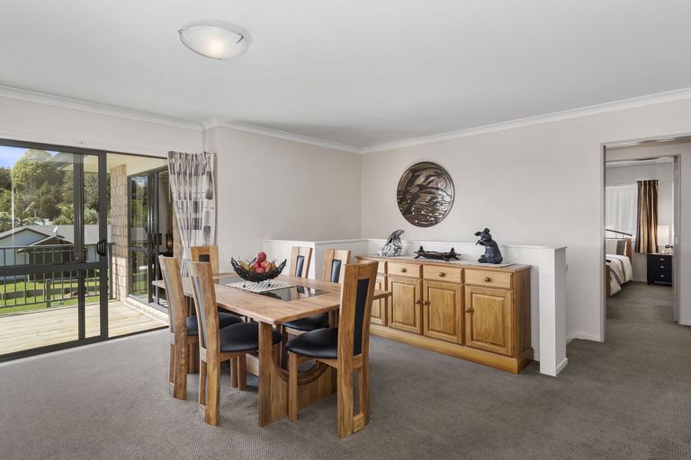 Photo of property in 25 Hawk Place, Welcome Bay, Tauranga, 3112