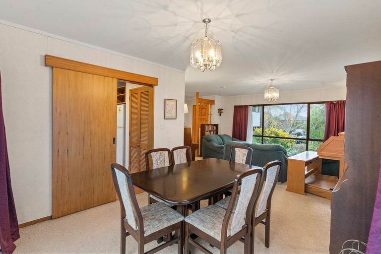 Photo of property in 21 Loloma Drive, Half Moon Bay, Auckland, 2012